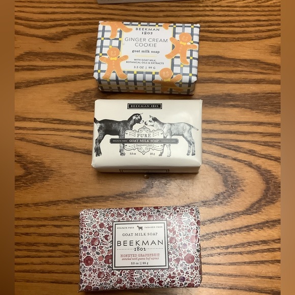 Beekman 1802 3 different
3.5-oz Goat Milk Bar Soap with different scents. - Picture 2 of 6